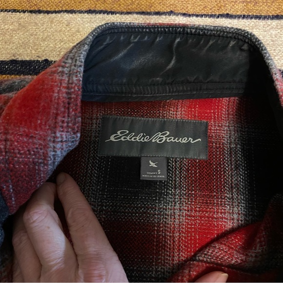 Eddie Bauer Wool Blend Cape Coat Red Black Plaid Small Winter Mature - Picture 3 of 5